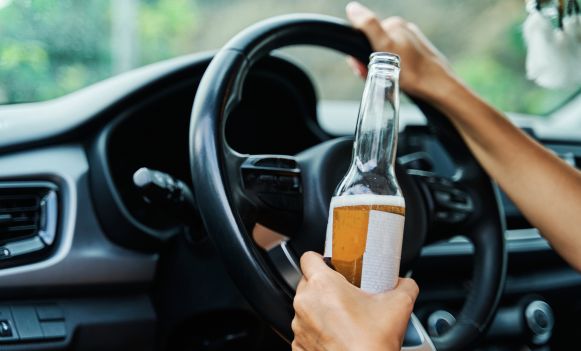 Dopuszczalna ilość alkoholu we krwi kierowcy – ile wynosi?