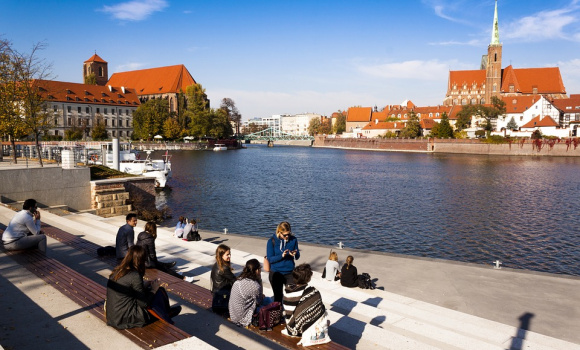 Ubezpieczenie na życie we Wrocławiu - gdzie szukać tanich ofert?