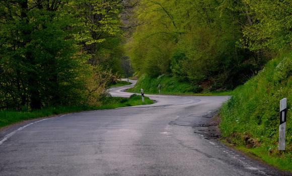 Najpiękniejsze trasy samochodowe w Polsce. 10 planów podróży na wakacje