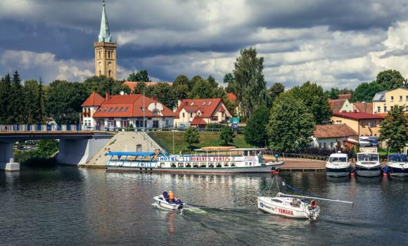 Koniec drożyzny nad Bałtykiem? Ceny wakacji 2023 w kraju i za granicą