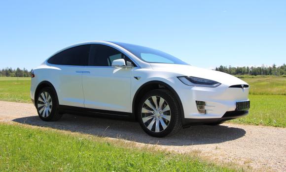 Ile kosztuje Tesla? Ceny Tesli w 2024 roku